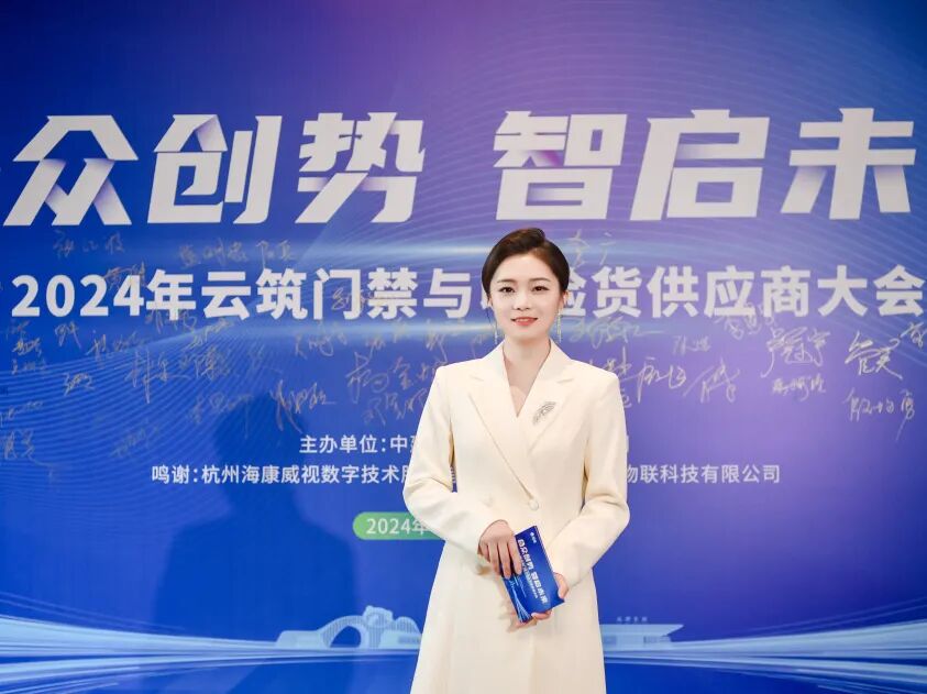 周丹.jpg